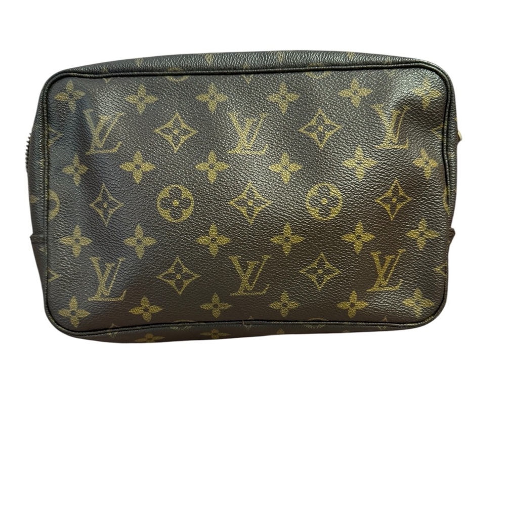 Louis Vuitton Trousse Toilette 23 monogram canvas pouch.